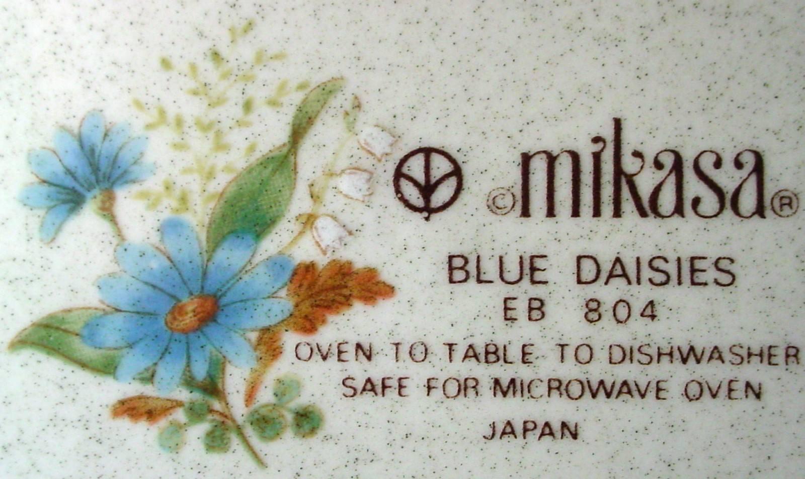 20th Century MIKASA china BLUE DAISIES EB804 pattern 44-piece SET SERVICE for Eight (8)