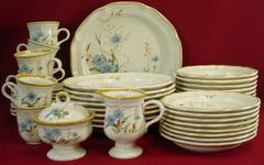 Retro MIKASA china BLUE DAISIES EB804 pattern 44-piece SET SERVICE for Eight (8)