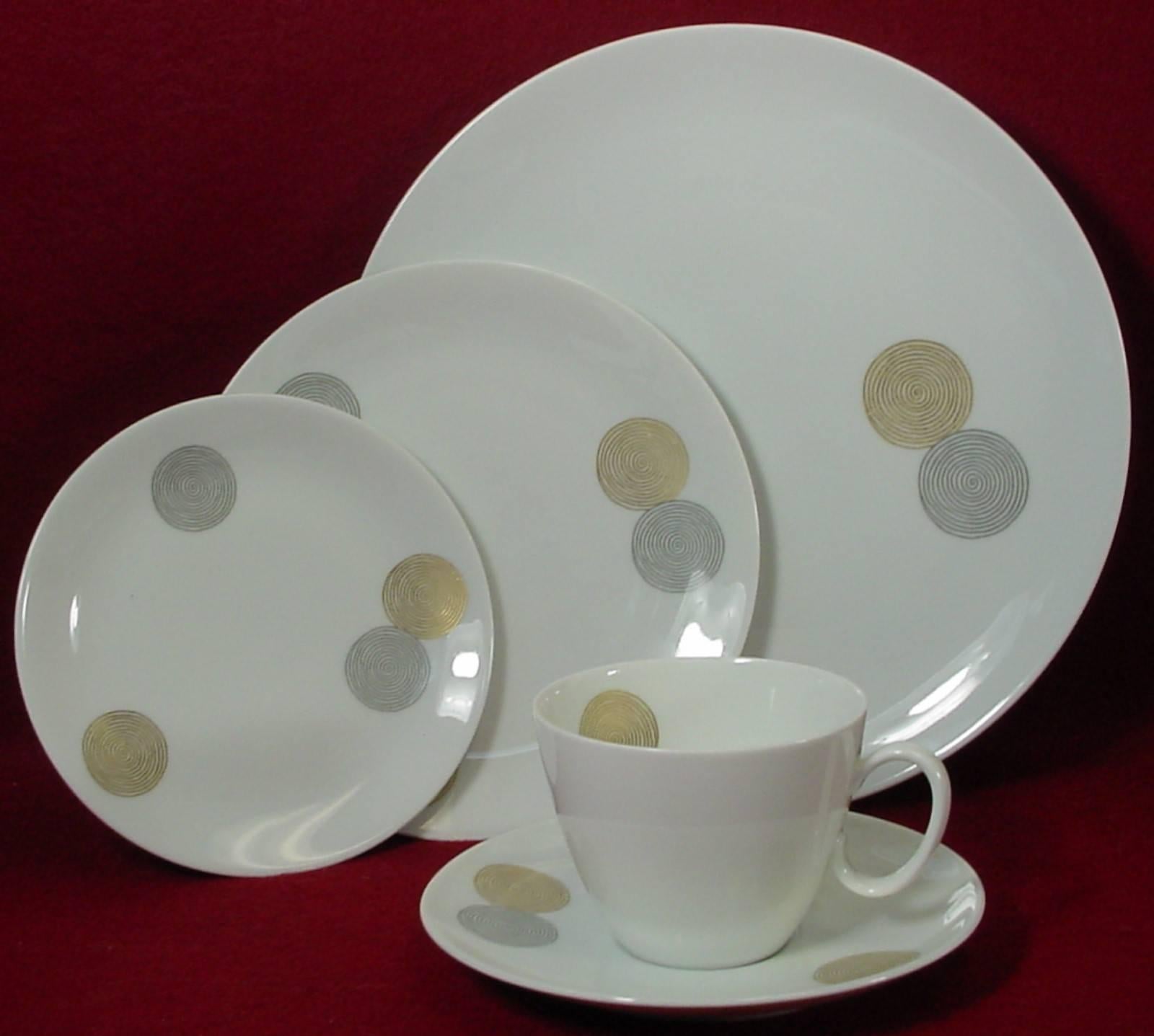 CHINA FINDERS 

China, Crystal, Flatware and Collectible Matching Service is offering ONE (1) 

ROSENTHAL Germany china COINS pattern 40-piece Set Service for 8

in great condition free from chips, cracks, break or stain and show minimal