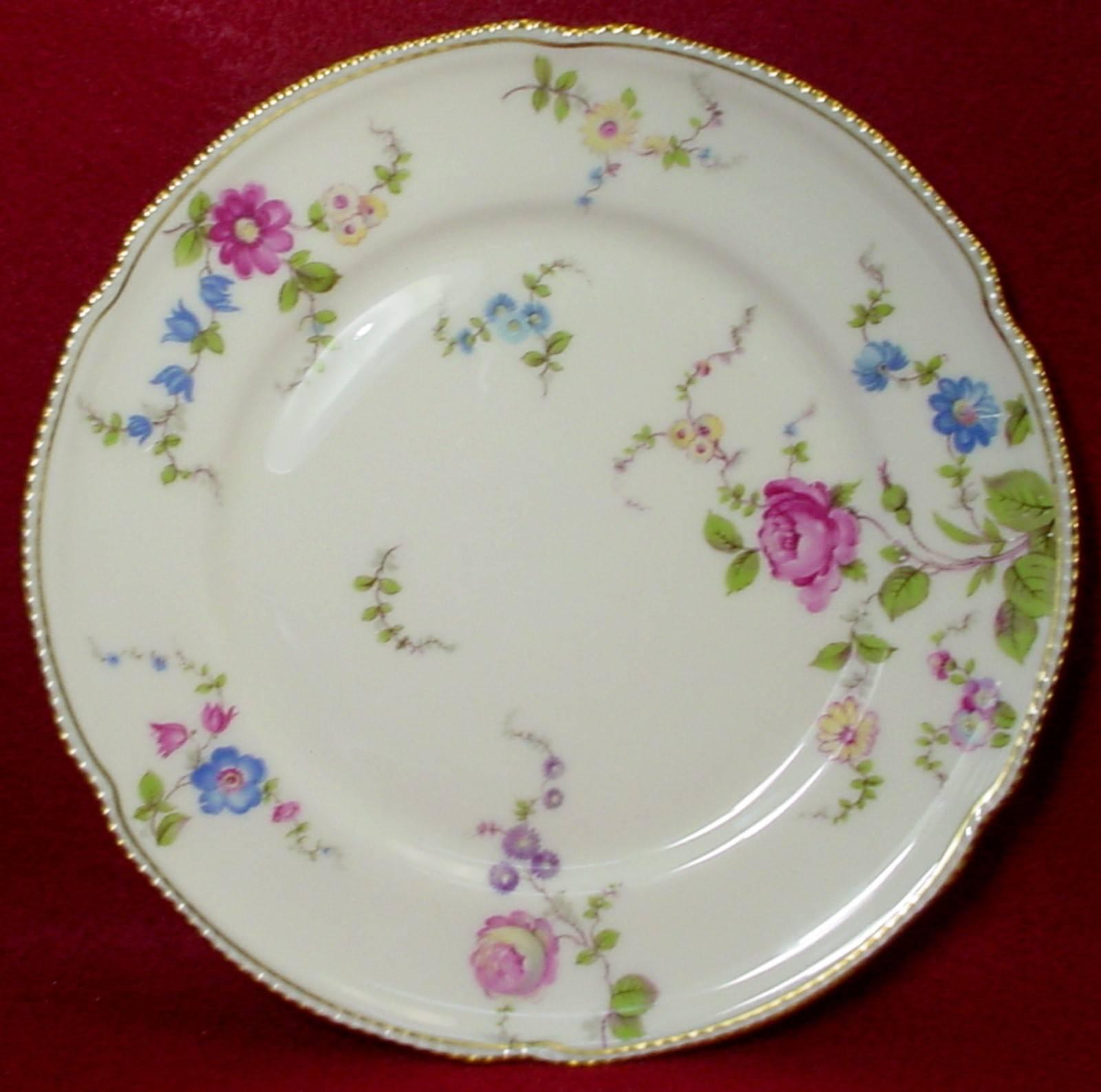 
CHINA FINDERS 

China, Crystal, Flatware and Collectible Matching Service is offering ONE (1) 

CASTLETON china SUNNYVALE pattern 60-Piece SET SERVICE for 12

in great condition free from chips, cracks, break or stain and show minimal