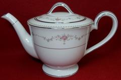 Noritake China Fairmont 6102 Pattern 23-Piece Dessert Set, Tea Pot Included