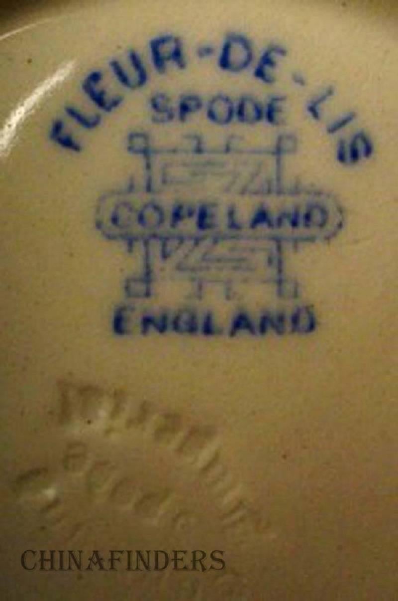 English SPODE china FLEUR DE LYS - Blue - Muffin Dish & Lid - 9-5/8