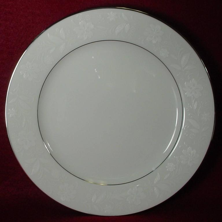 Noritake China Ranier 6909 China 60-Piece Set Service for Twelve