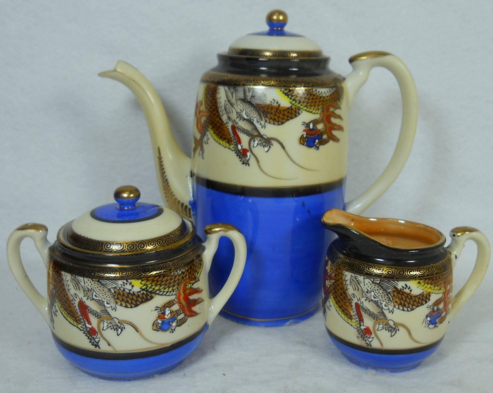 Japanese Dragonware 17-Piece Demitasse Coffee or Chocolate Set Made in Japan For Sale