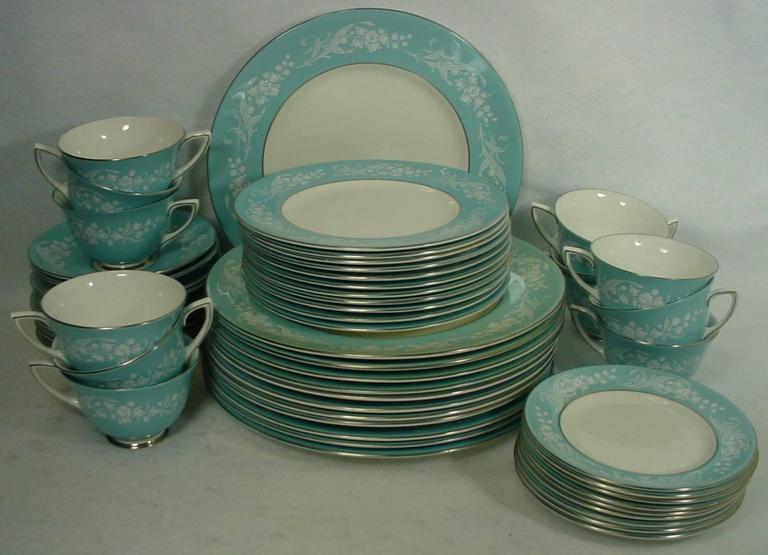 ROYAL DOULTON china ALEXANDRIA H4912 pattern 45pc SET SERVICE for 9