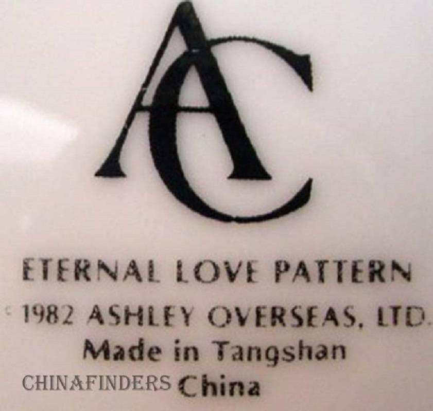 ASHLEY OVERSEAS china ETERNAL LOVE platinum pattern 20 PC Service for 4 In Excellent Condition In St. Petersburg, FL