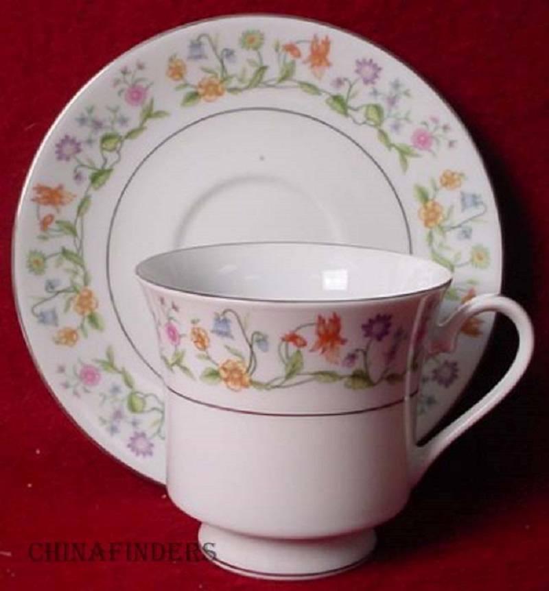 ASHLEY OVERSEAS china ETERNAL LOVE platinum pattern 20 PC Service for 4

in great condition free from chips, cracks, crazing, breaks, stains, or discoloration and with only a minimum of use.

• Multi-color Floral Rim Motif. 

• Platinum Trim