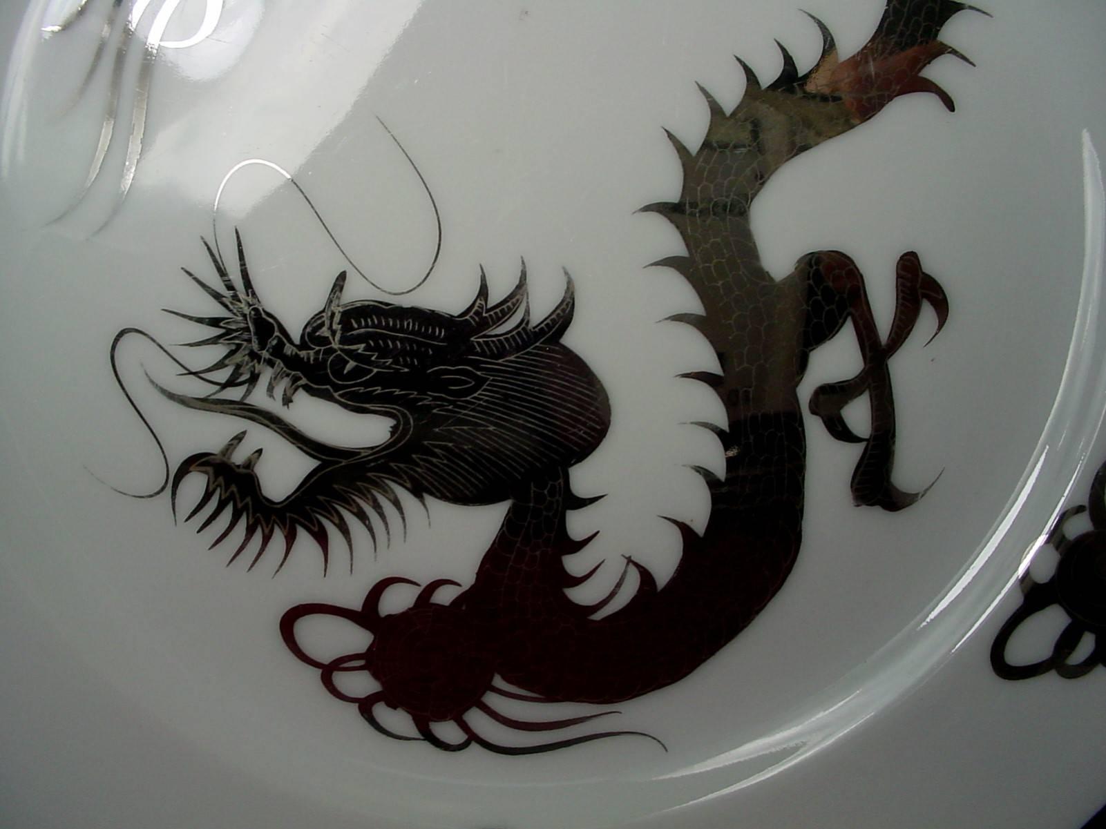 20th Century Hayasi China Platinum Dragon HYA17 Hand-Painted, Japan 64-Pc Set Service for 10