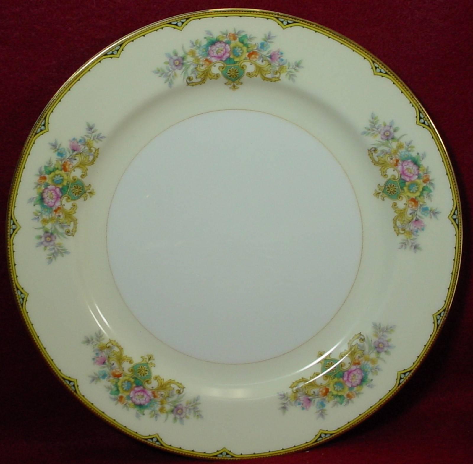 Noritake China N1327 Pattern 70-Piece Set Service for Nine, Plus Extras 4