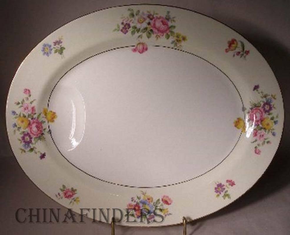 Haviland China, New York Pasadena Pattern 44-Piece Set Service for Eight For Sale 3