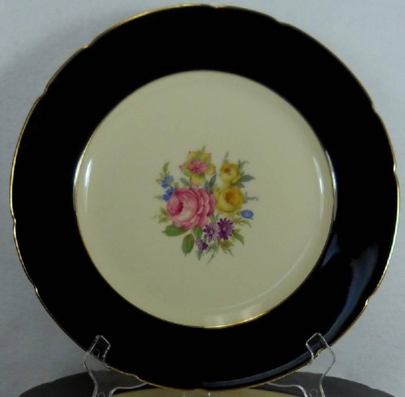 KPM Royal Ivory Germany Floral center black rim pattern set of twelve (12) dinner plates

in great condition free-from chips, cracks, breaks, stains, or discoloration. Some pieces show manor wear and/or scratching. 

Floral center. 

White