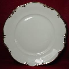 Hutschenreuther China Revere Pattern 60-Piece Set Service for 12