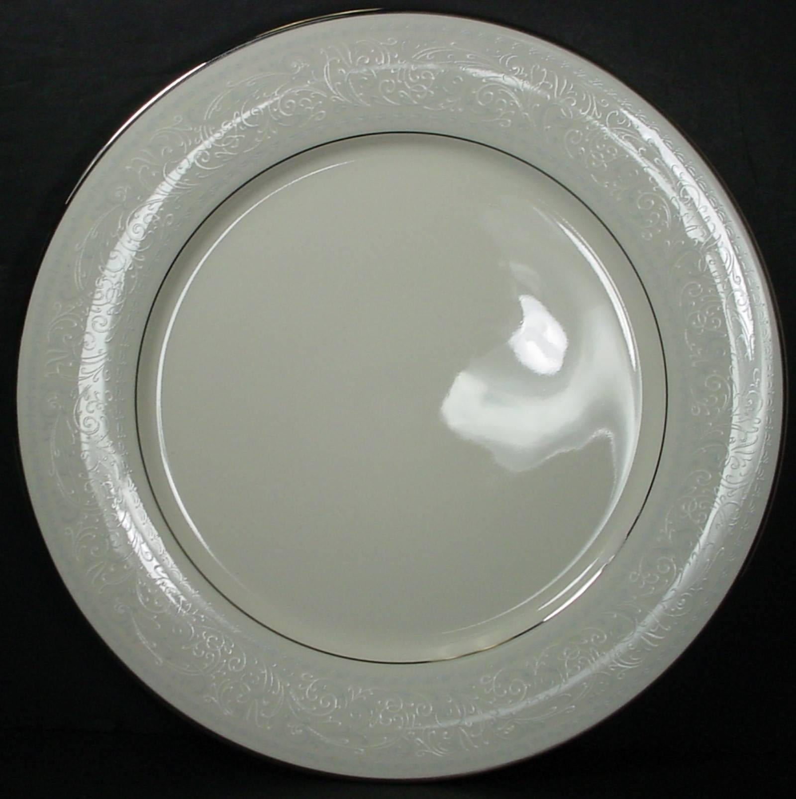 Japanese Noritake China Trudy 7087 Pattern 60-Piecc Set Service for Twelve For Sale