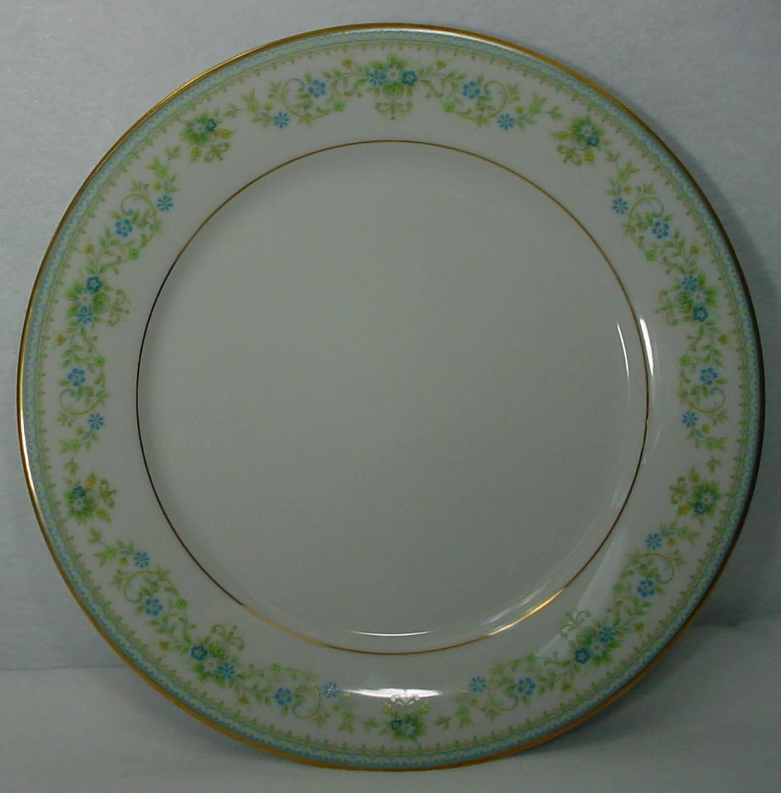 20th Century Noritake China Spring Meadow 2484 Pattern 60-Pc Set Service for 12 For Sale