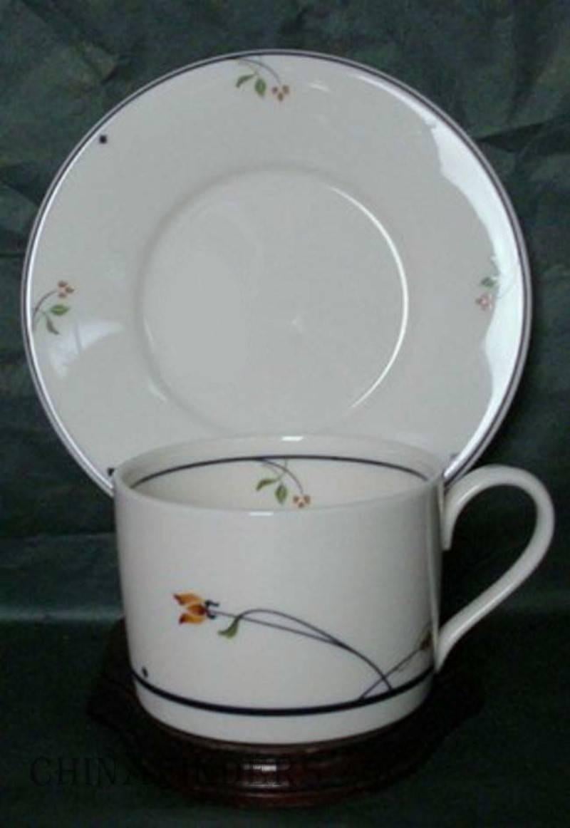 Gorham china Ariana pattern 50-piece set service for 12.

In great condition free-from chips, cracks, breaks, stains, or discoloration and with almost no use. 

Production dates: 1982-1994. 

Includes 12 cups, 12 saucers, 12 dinner plates, 12