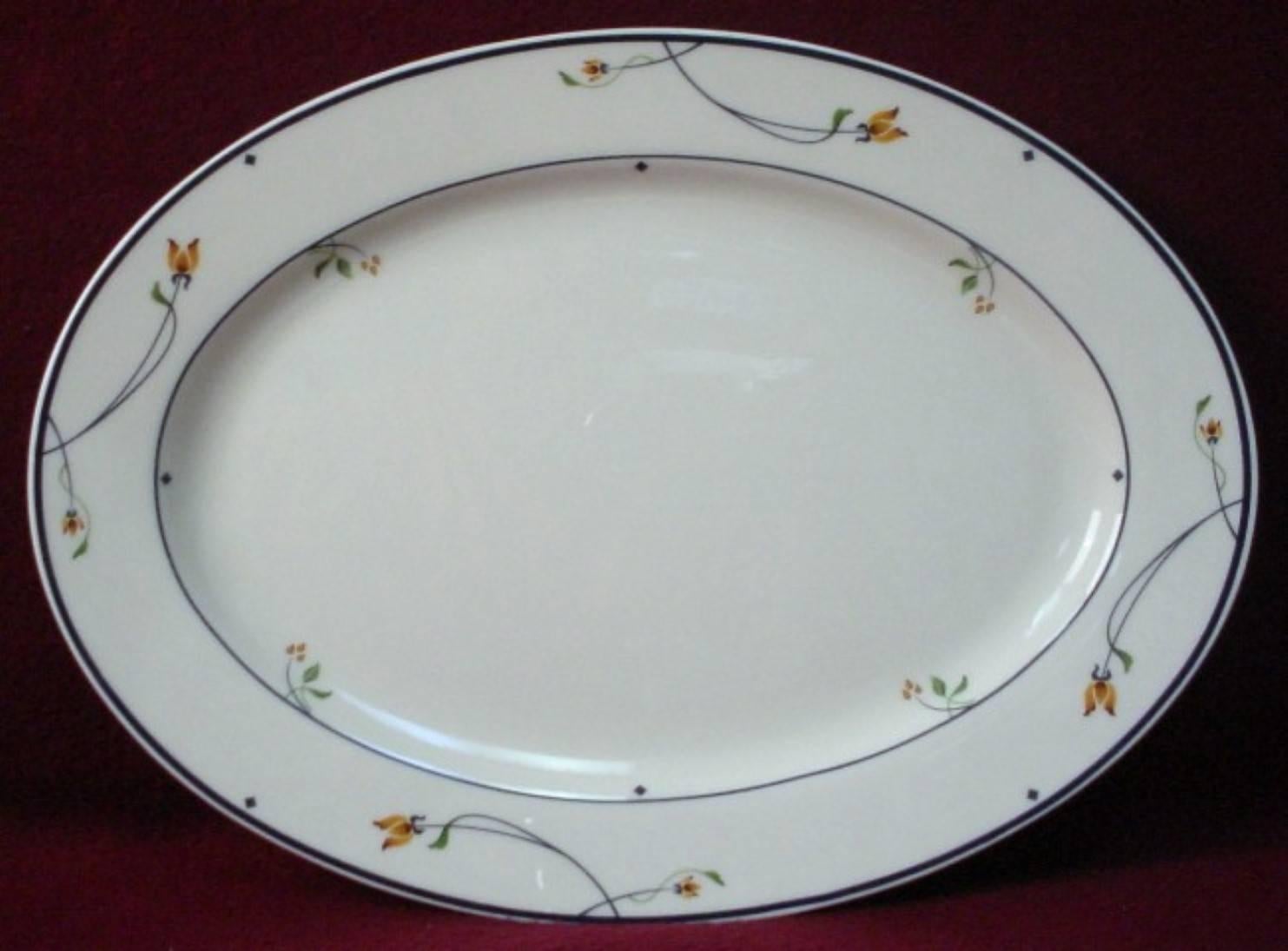 Gorham China Ariana Pattern 50-Piece Set Service for 12 + Two Serving For Sale 3