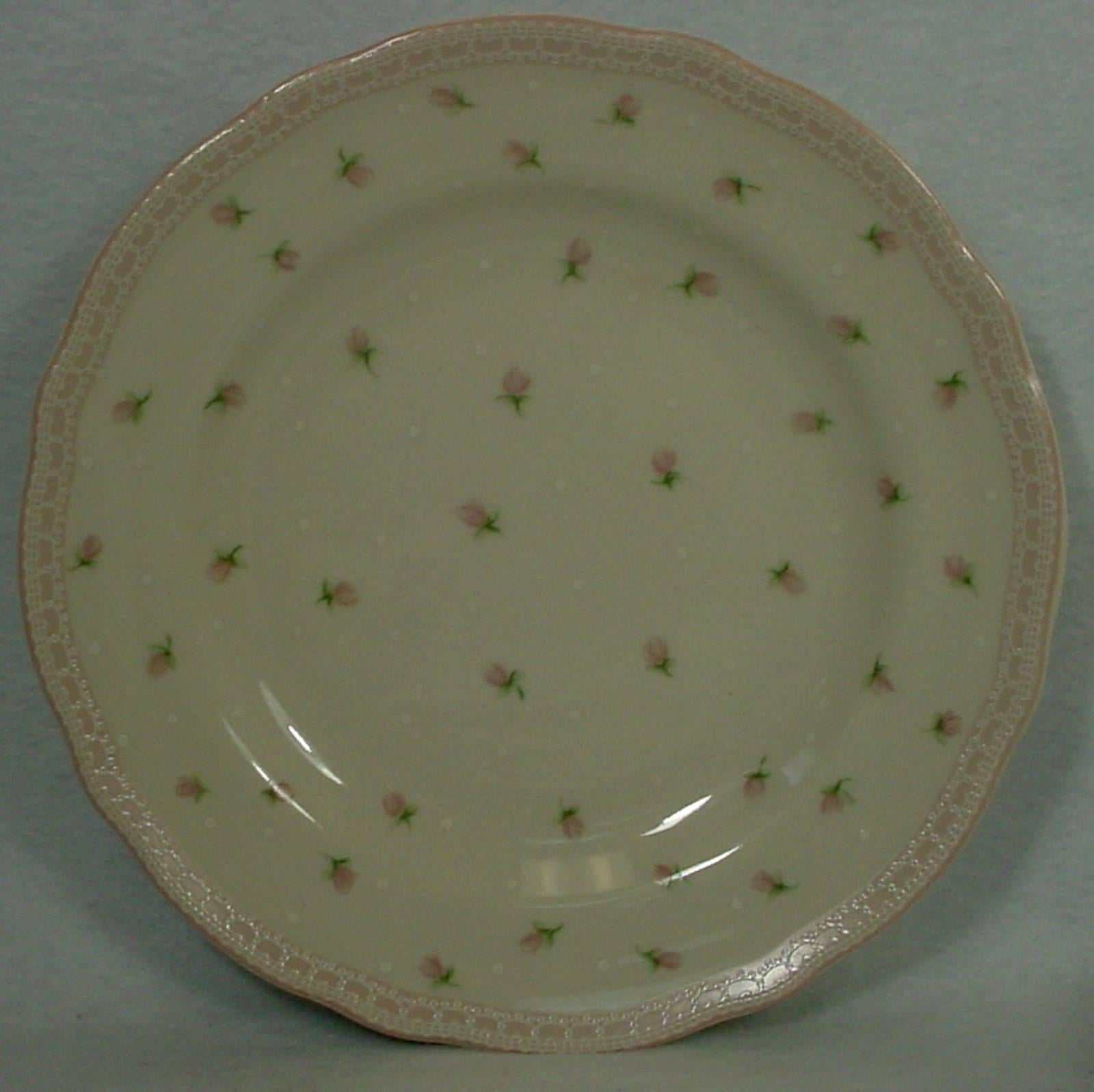 in great condition free from chips, cracks, breaks, stains or discoloration and with only a minimum of use. 

Includes four (4) each cup, saucer, dinner plate, salad plate and soup or salad bowl. 

Jessica McClintock.

PTS