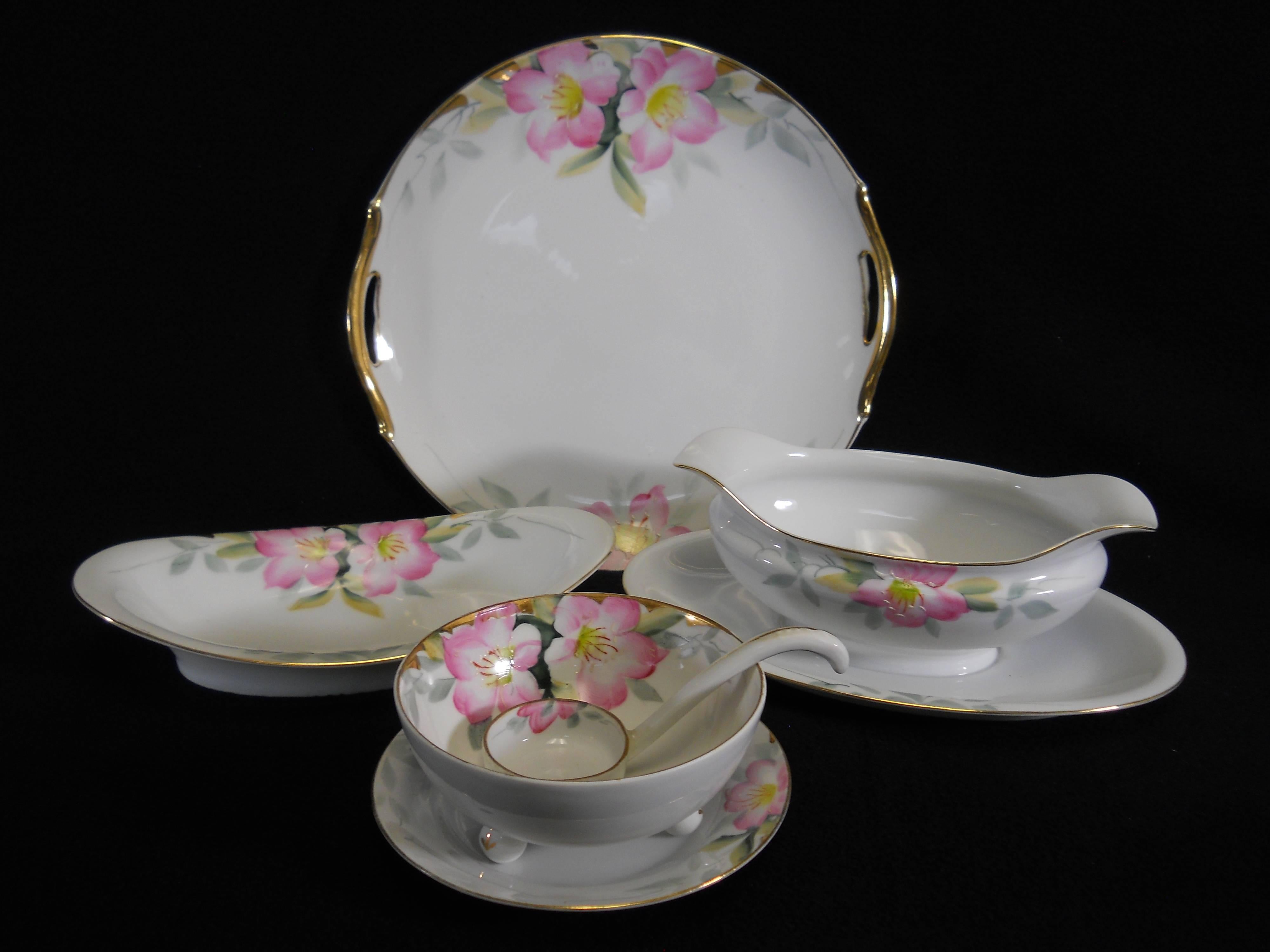 Noritake China Azalea Pattern Hand-Painted Service for 12 Plue Serving In Excellent Condition In St. Petersburg, FL