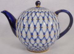 Vintage Lomonosov Imperial Russian porcelain Cobalt Net pattern Teapot.