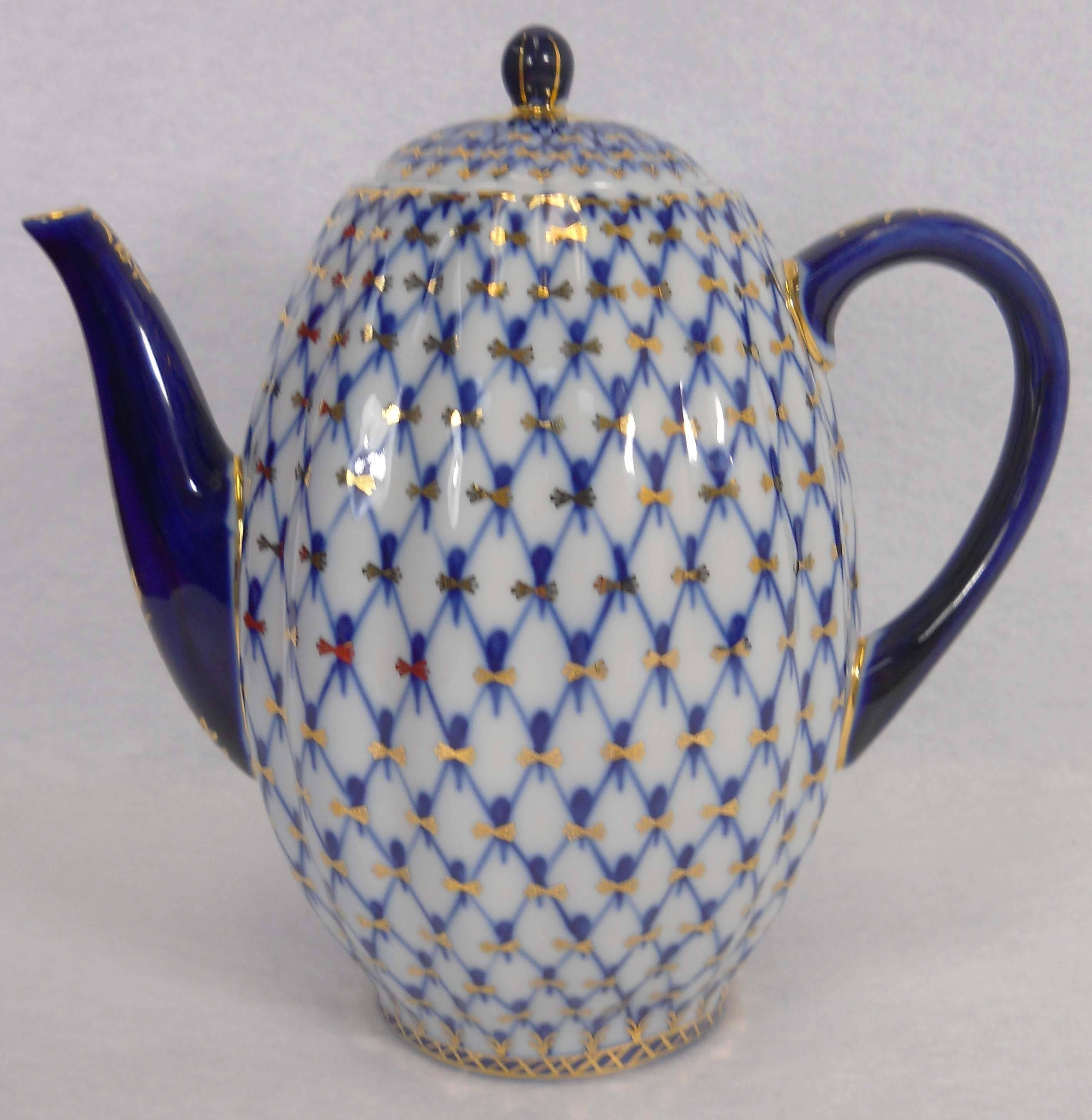 Lomonosov Imperial Russian porcelain Cobalt Net pattern Coffee pot.