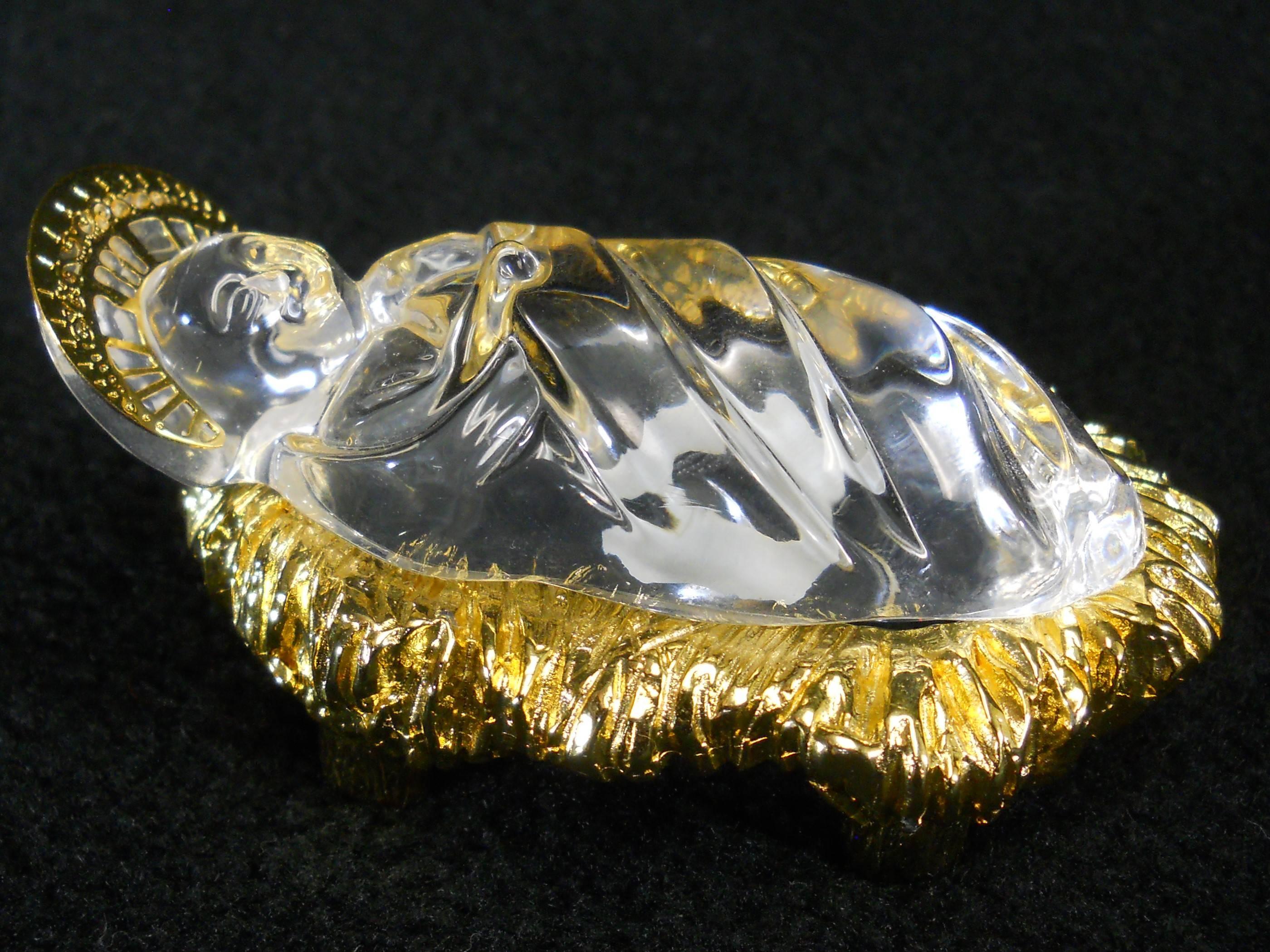 Gorham Crystal Nine-Piece Nativity Scene, Lead Crystal with Gold Accents In Excellent Condition In St. Petersburg, FL