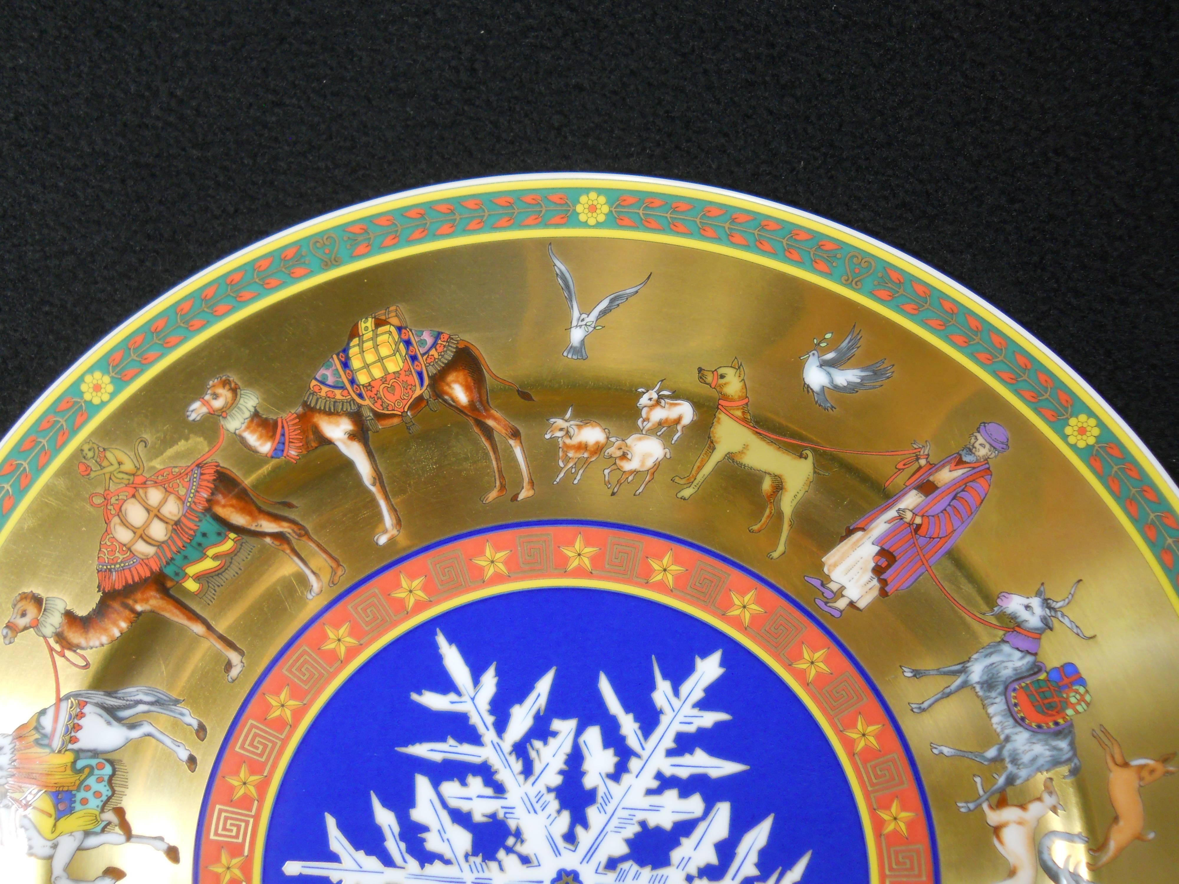 This beautiful large Rosenthal Versace Christmas plate of 1998 measures 12