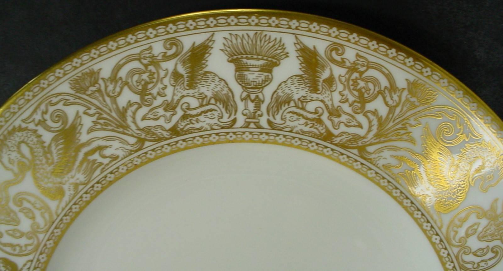 Wedgwood England, China florentine gold W4219 pattern 60-piece set service for twelve (12)

in great condition free from chips, cracks, break, stain, or discoloration and with only a minimum of use.

• Gold outlined dragons. 

• Gold