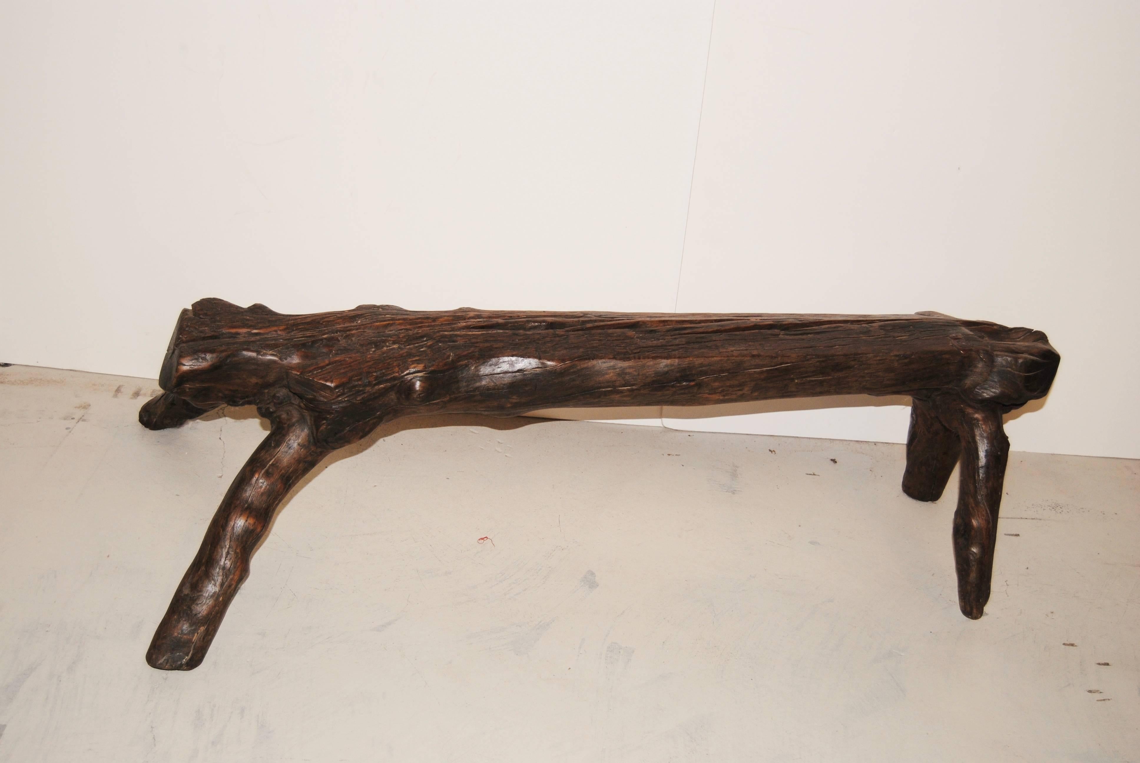 Provincial Chinese Antique Elmwood Bench In Good Condition For Sale In Glen Ellyn, IL