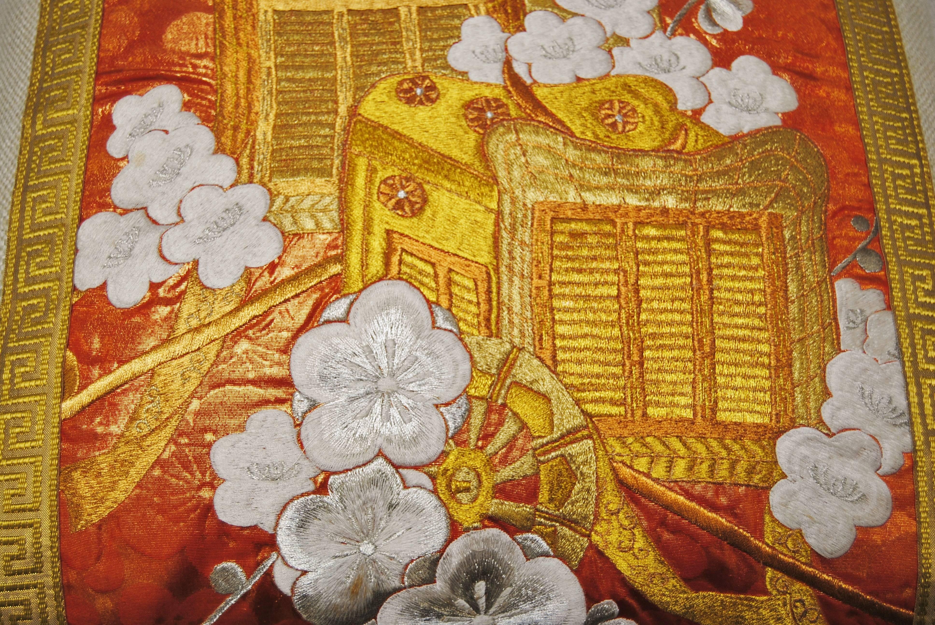 Custom Pillow from a Silk Embroidered Vintage Uchikake Wedding Kimono In Good Condition For Sale In Glen Ellyn, IL