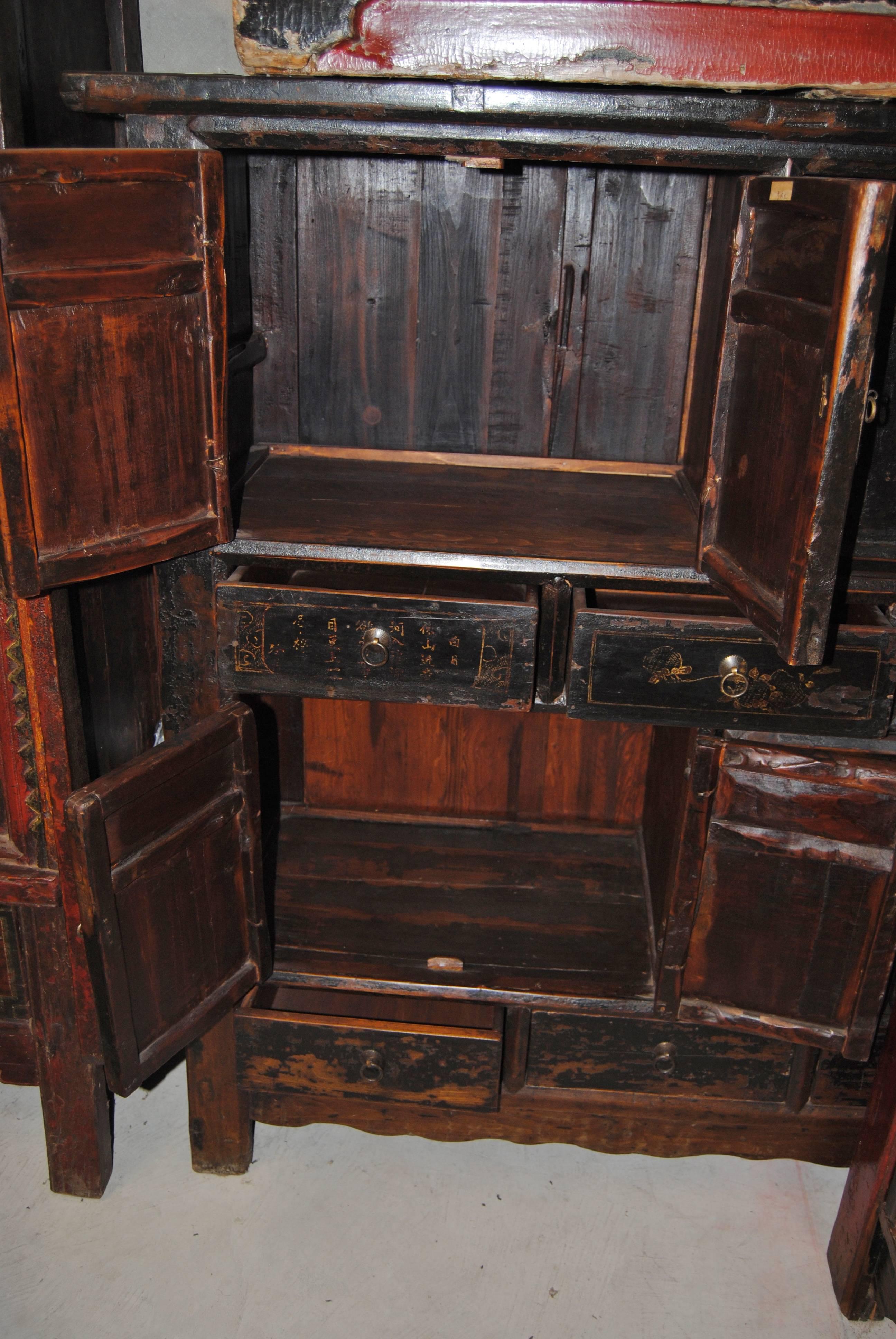 18th Century Chinese Black Elmwood Armoire, Shanxi Province For Sale 4