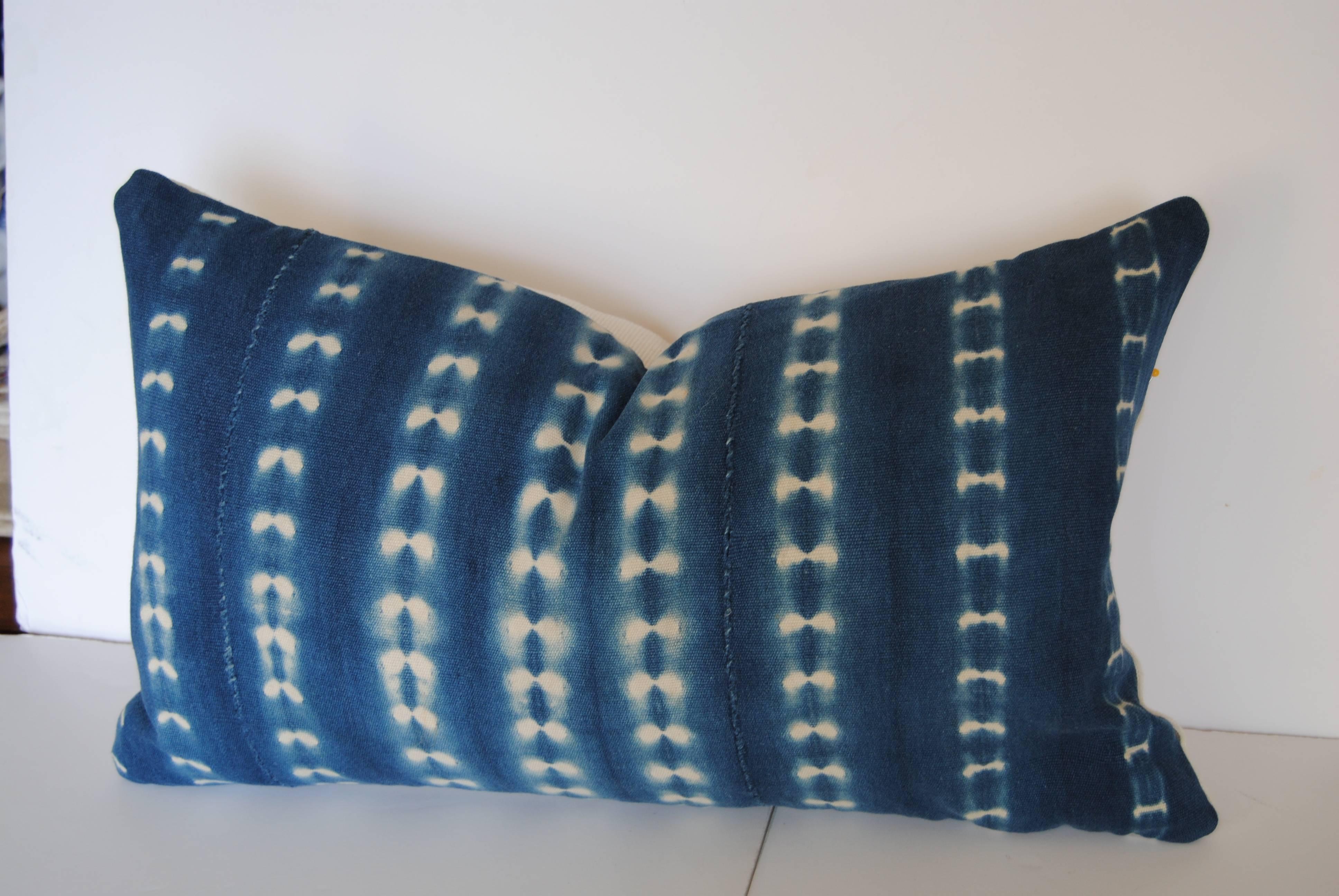 Malian Pair of Pillows Cut from Vintage African Hand-Loomed Indigo Cotton, Mali For Sale