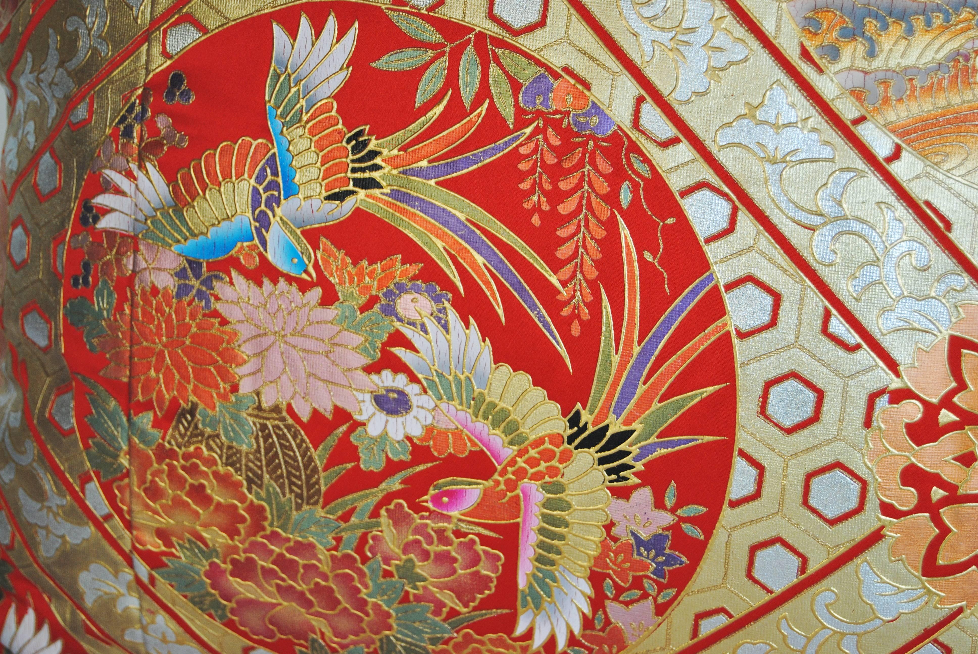 Custom Pillow Cut from a Japanese Silk Hand-Painted Uchikake Wedding Kimono In Excellent Condition For Sale In Glen Ellyn, IL
