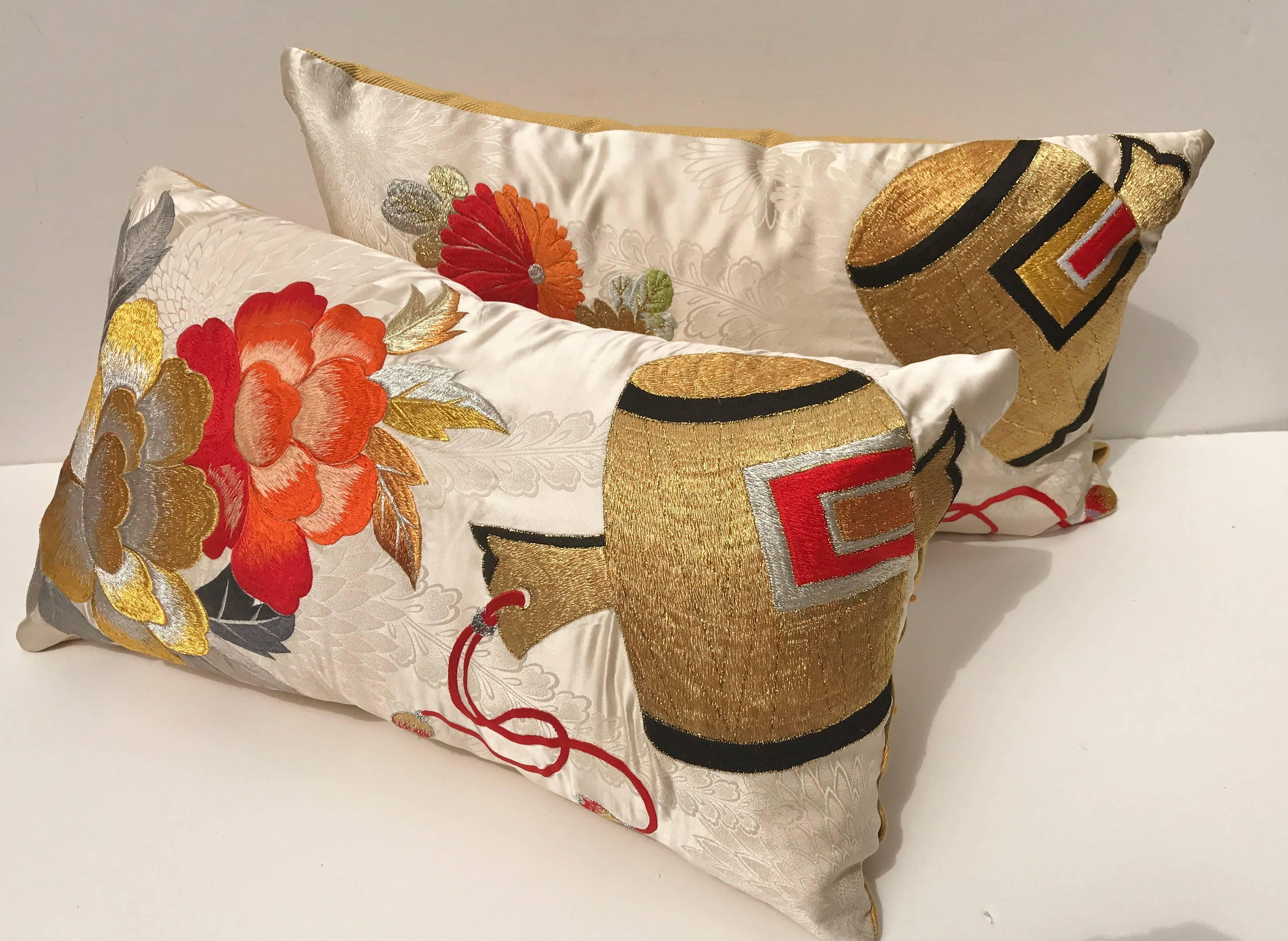 Custom Pillow Cut from a Vintage Japanese Silk Uchikake Wedding Kimono For Sale 2