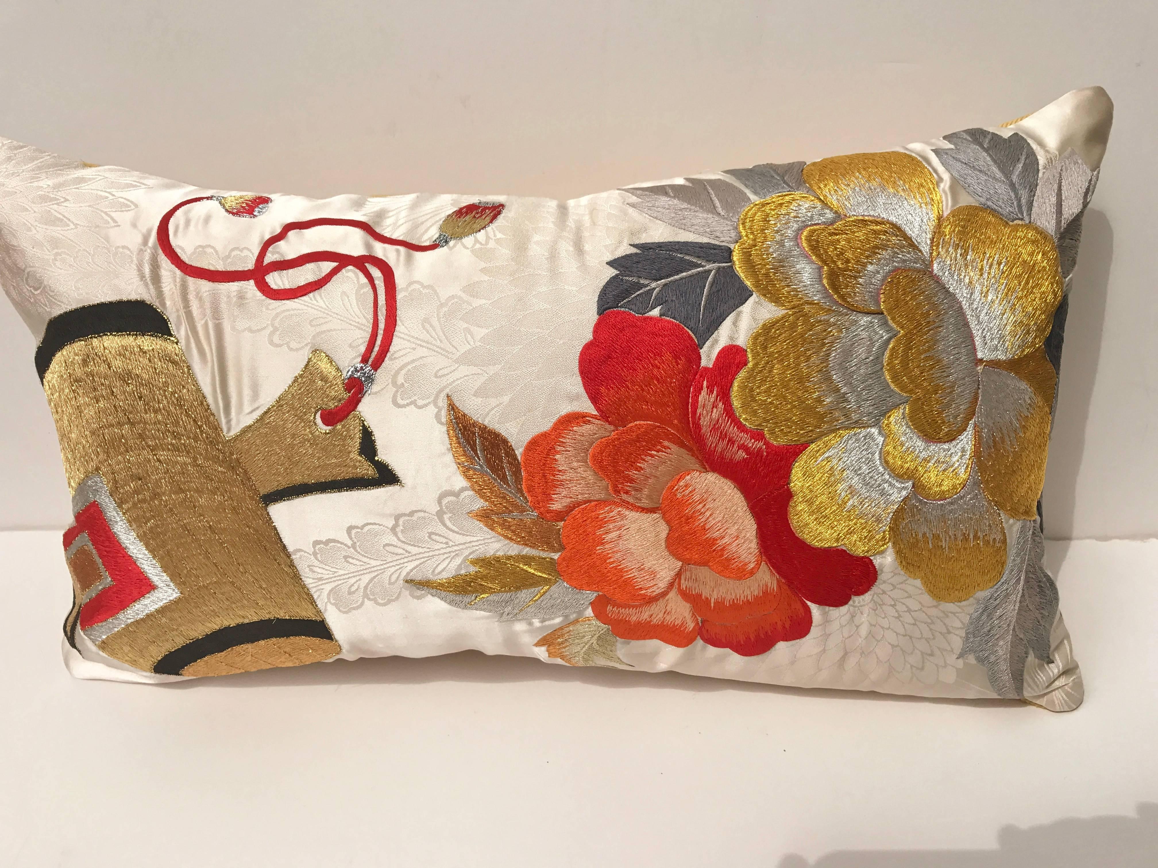 Custom Pillow Cut from a Vintage Japanese Silk Uchikake Wedding Kimono 2