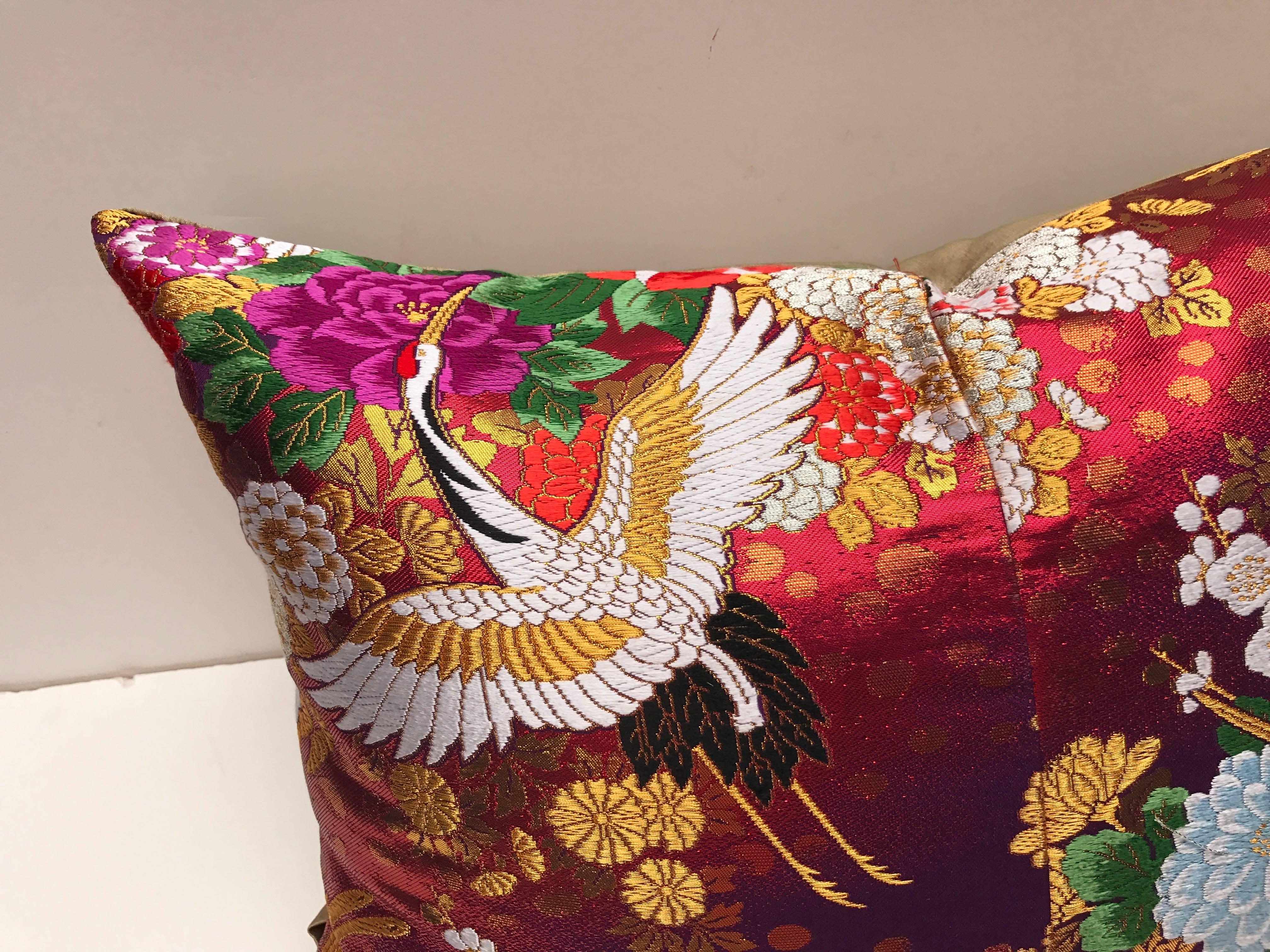 Custom Pillow cut from a Vintage Silk Japanese Uchikake Wedding Kimono In Excellent Condition In Glen Ellyn, IL