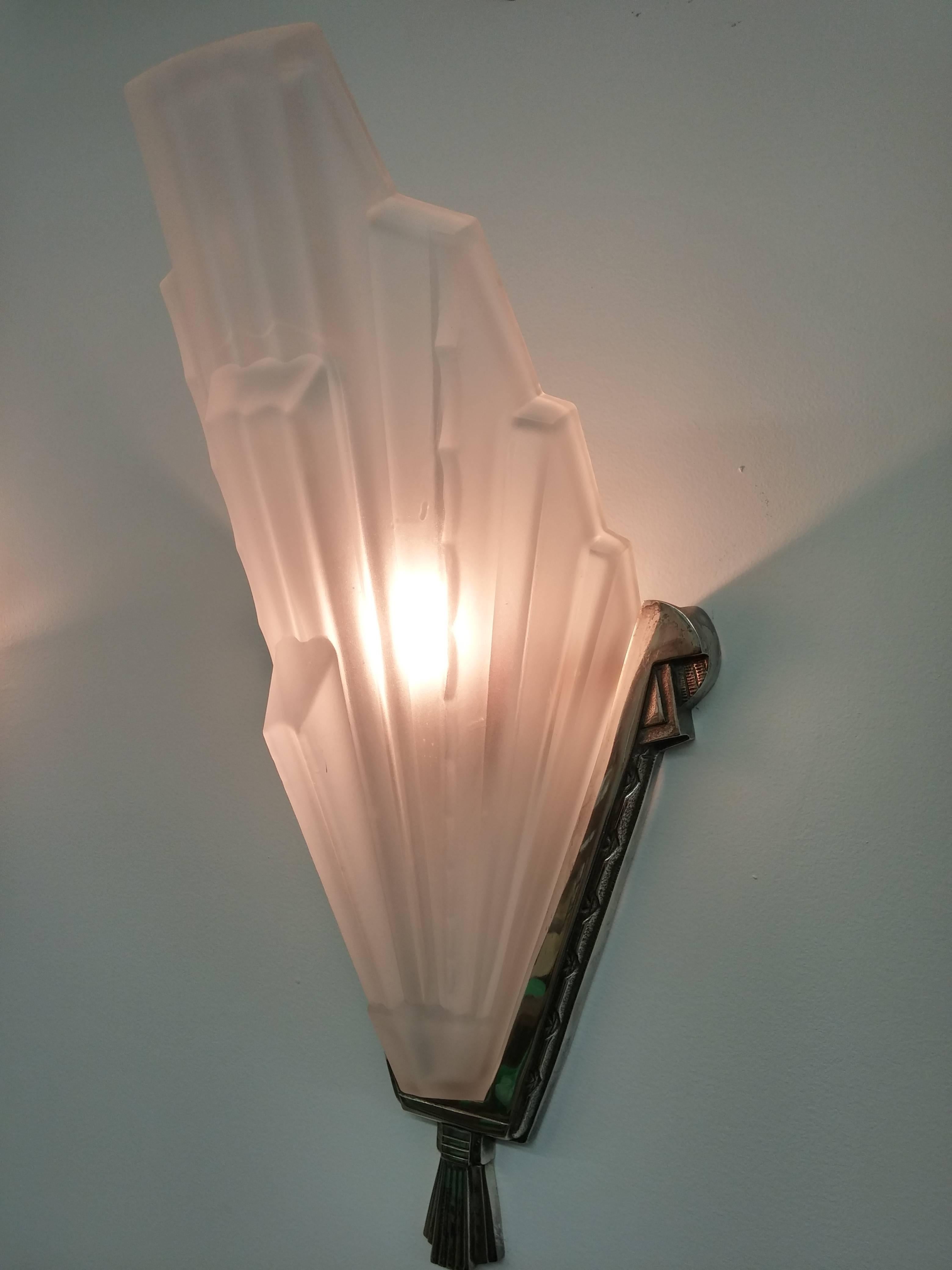 20th Century Pair of French Art Deco Wall Sconces by Hanots