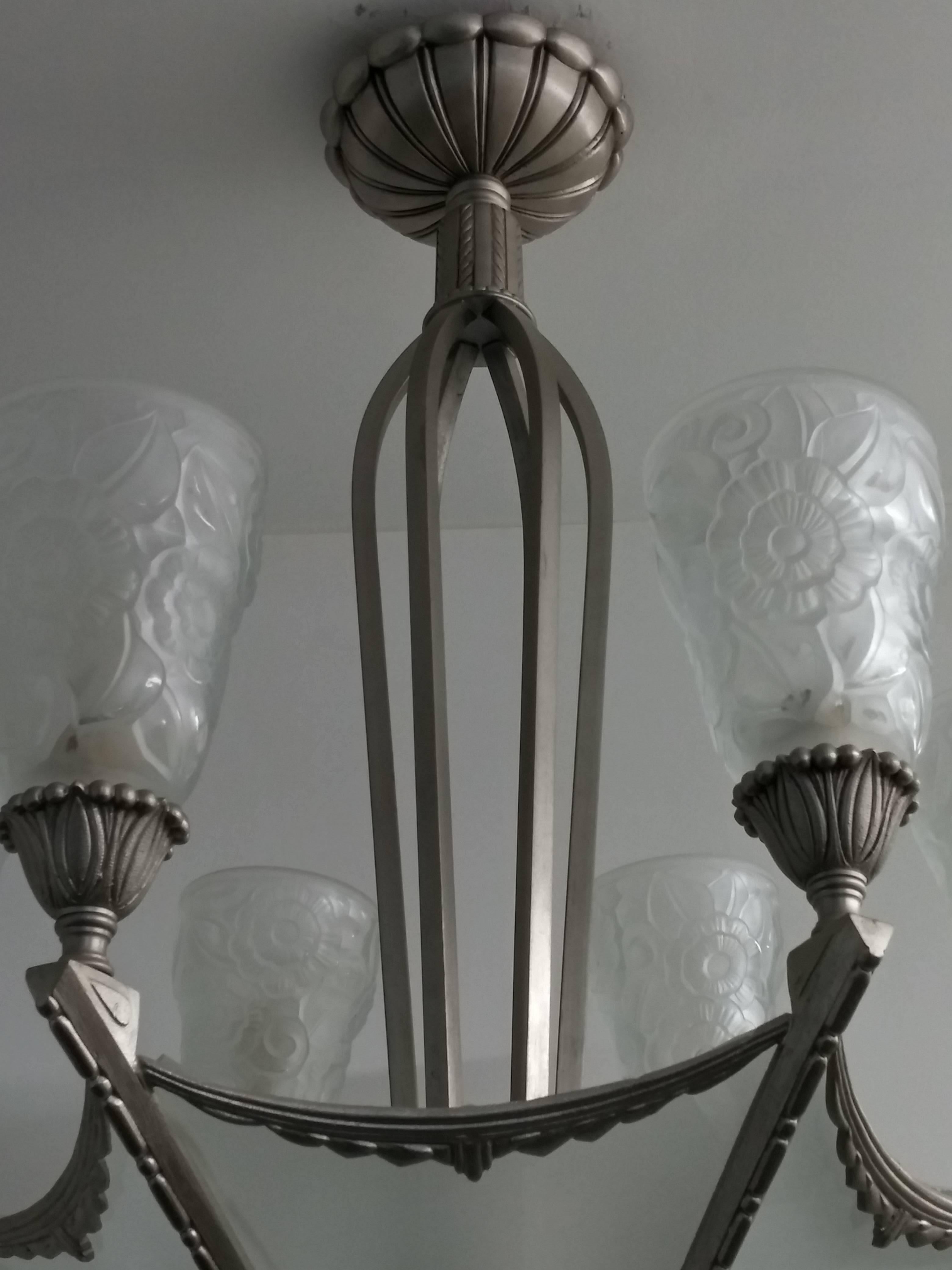 HOLIDAY SALE ! 
A stunning French Art Deco chandelier by 