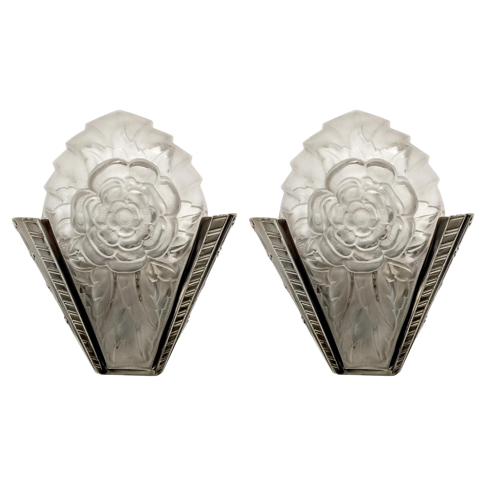 Pareja de apliques art déco franceses firmados por Degue