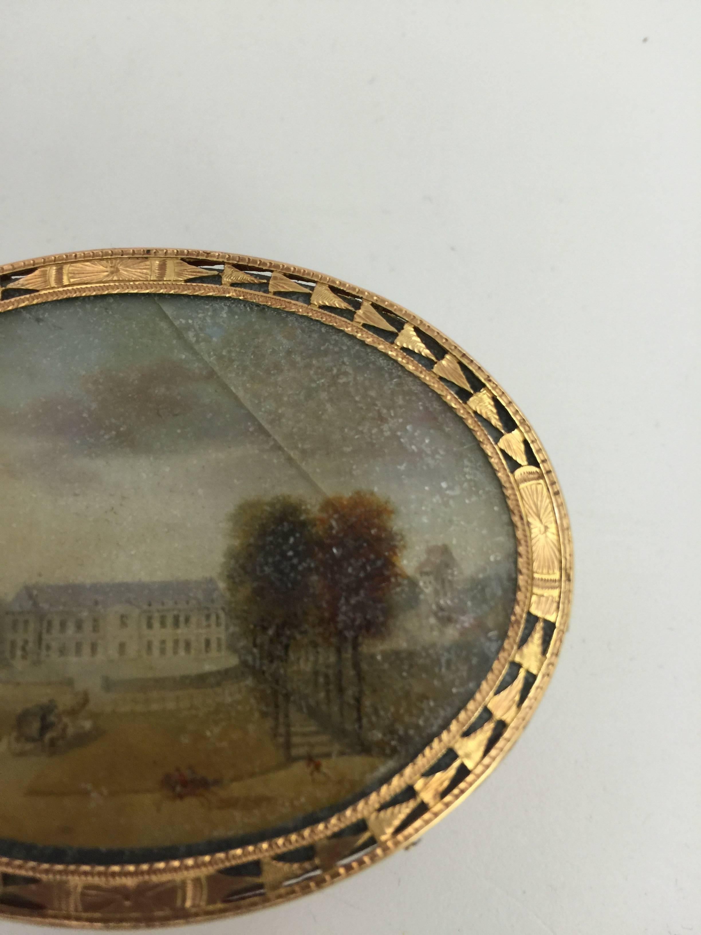Tabatière Louis XV en laque montée sur or en vente 2