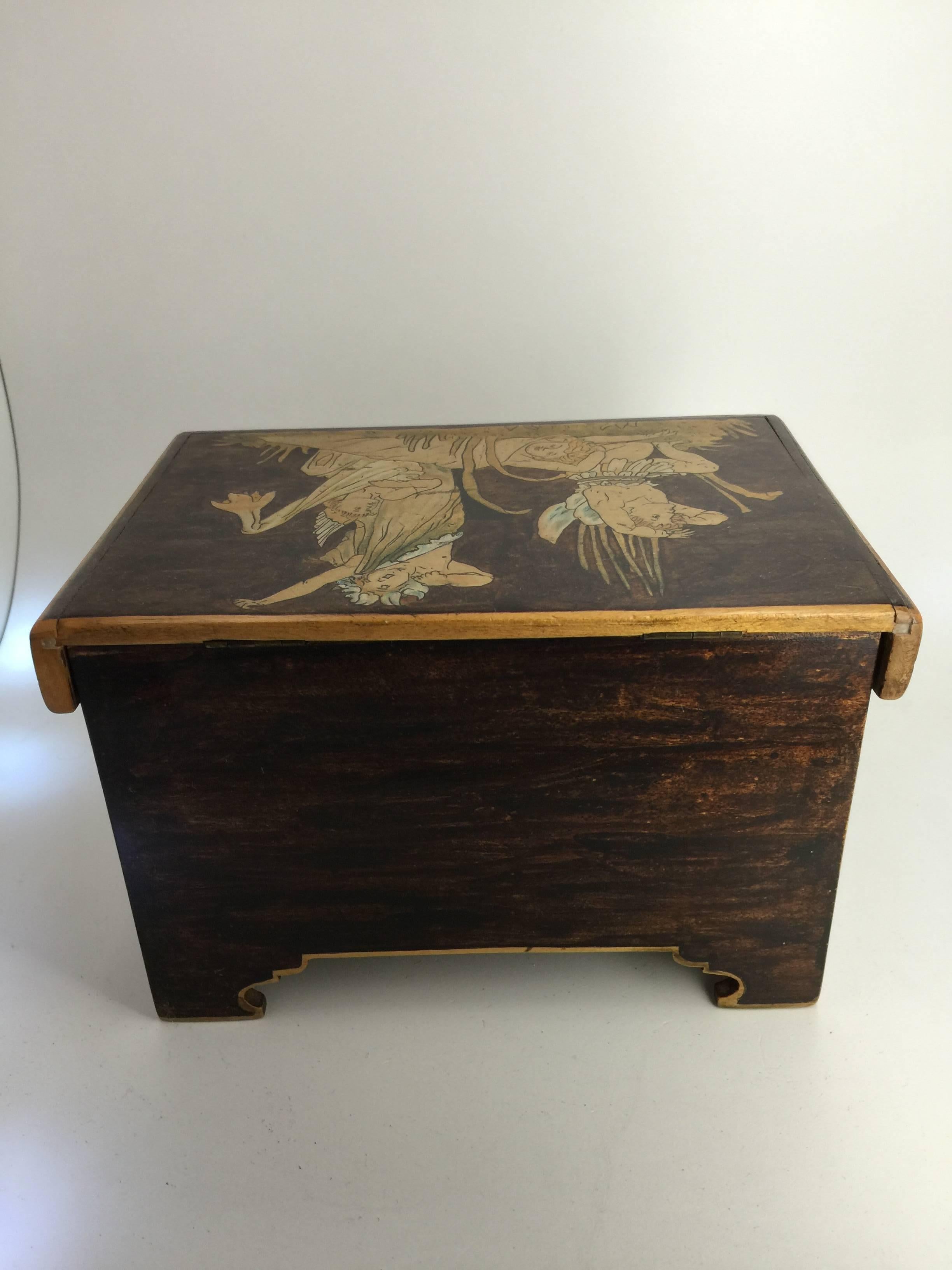 Caja de baratijas Aesthetic Movement, hacia 1900 Movimiento estético en venta