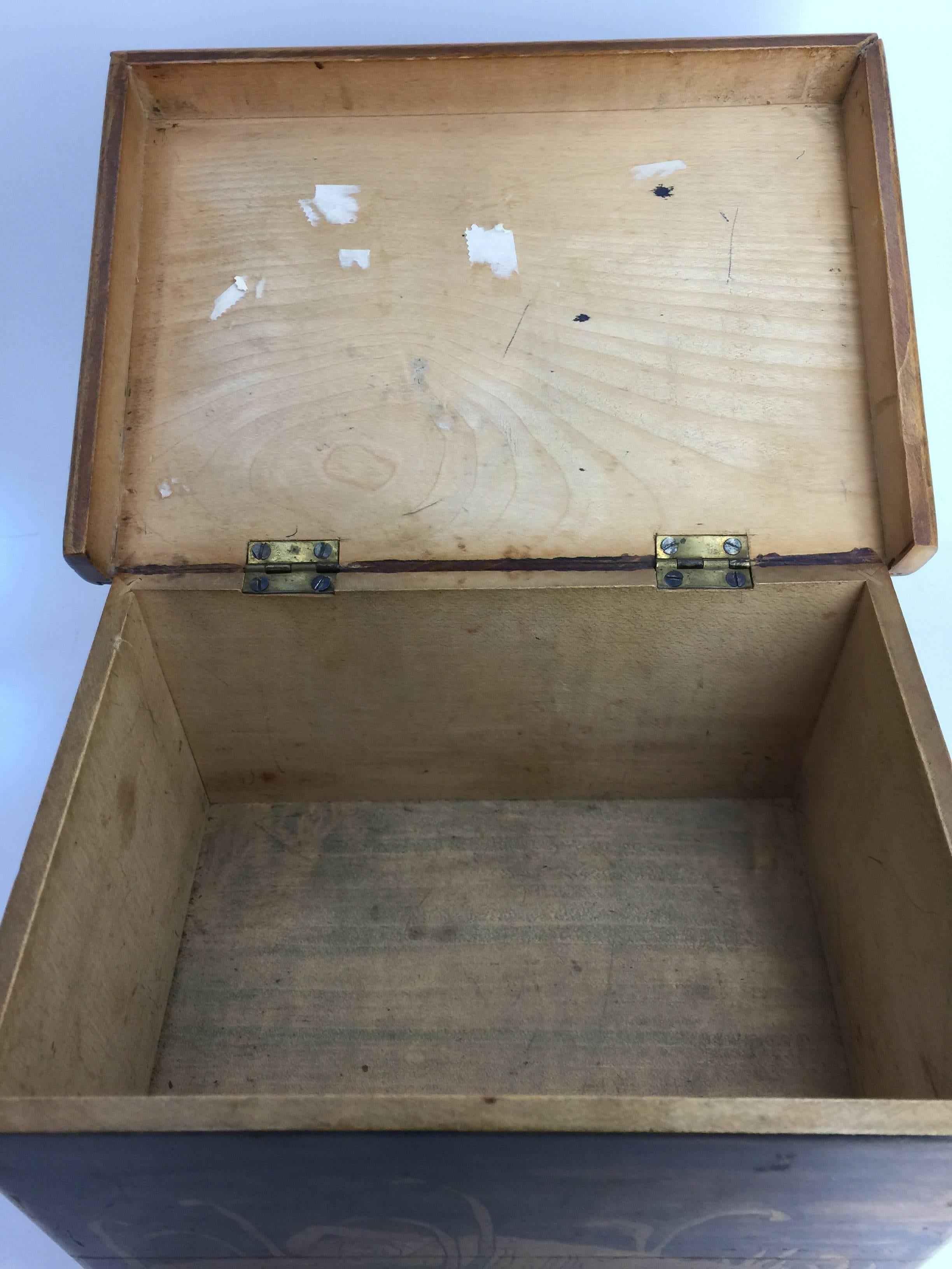 English Aesthetic Movement Trinket Box, circa 1900 For Sale