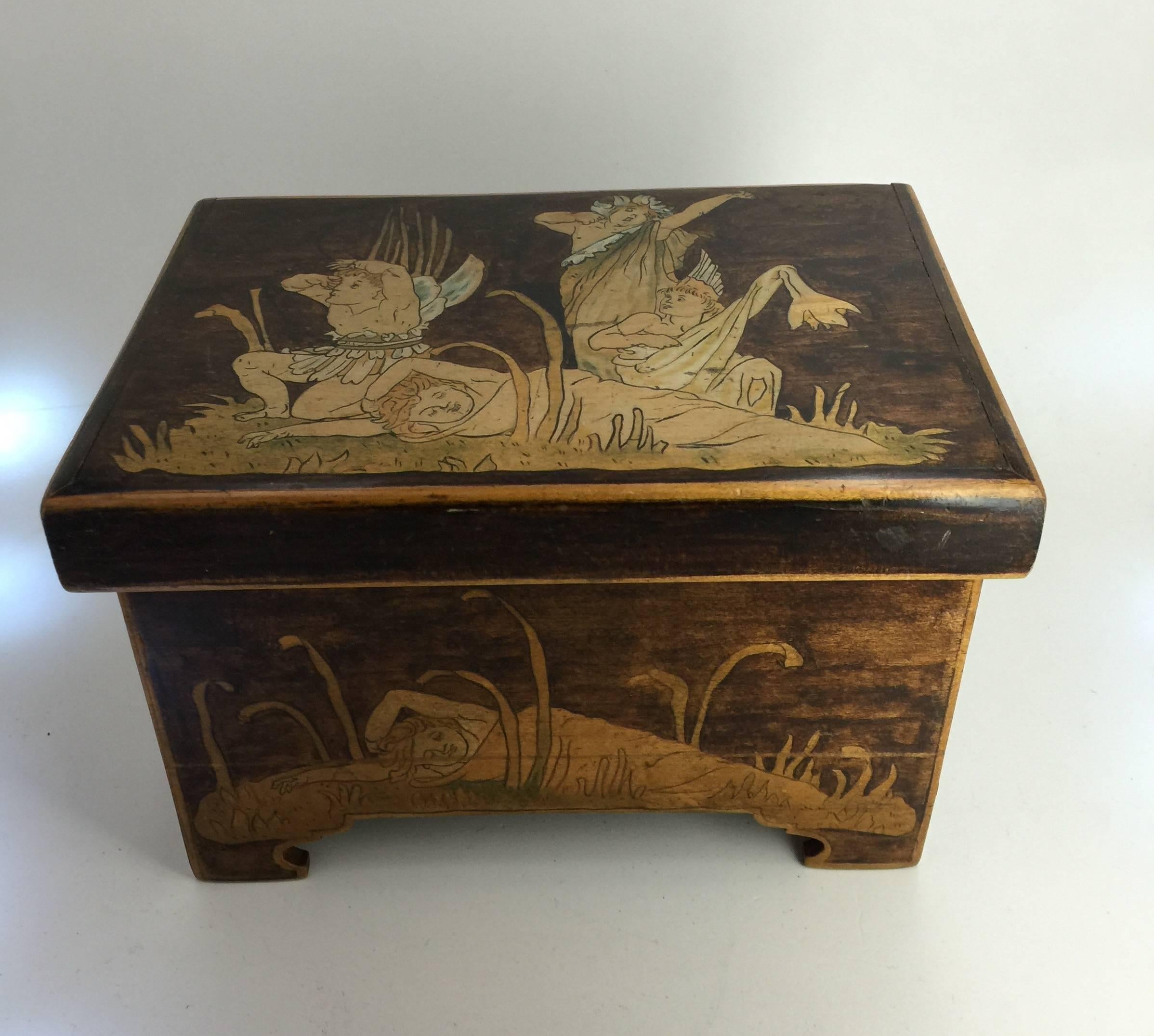 The box with scenes of lilliputian figures