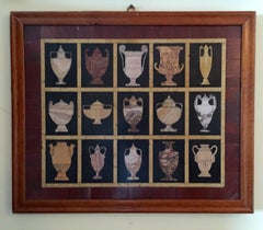 Paar Marmorplaketten mit leuchtenden Urnen und Vasen aus Marmor, Italien