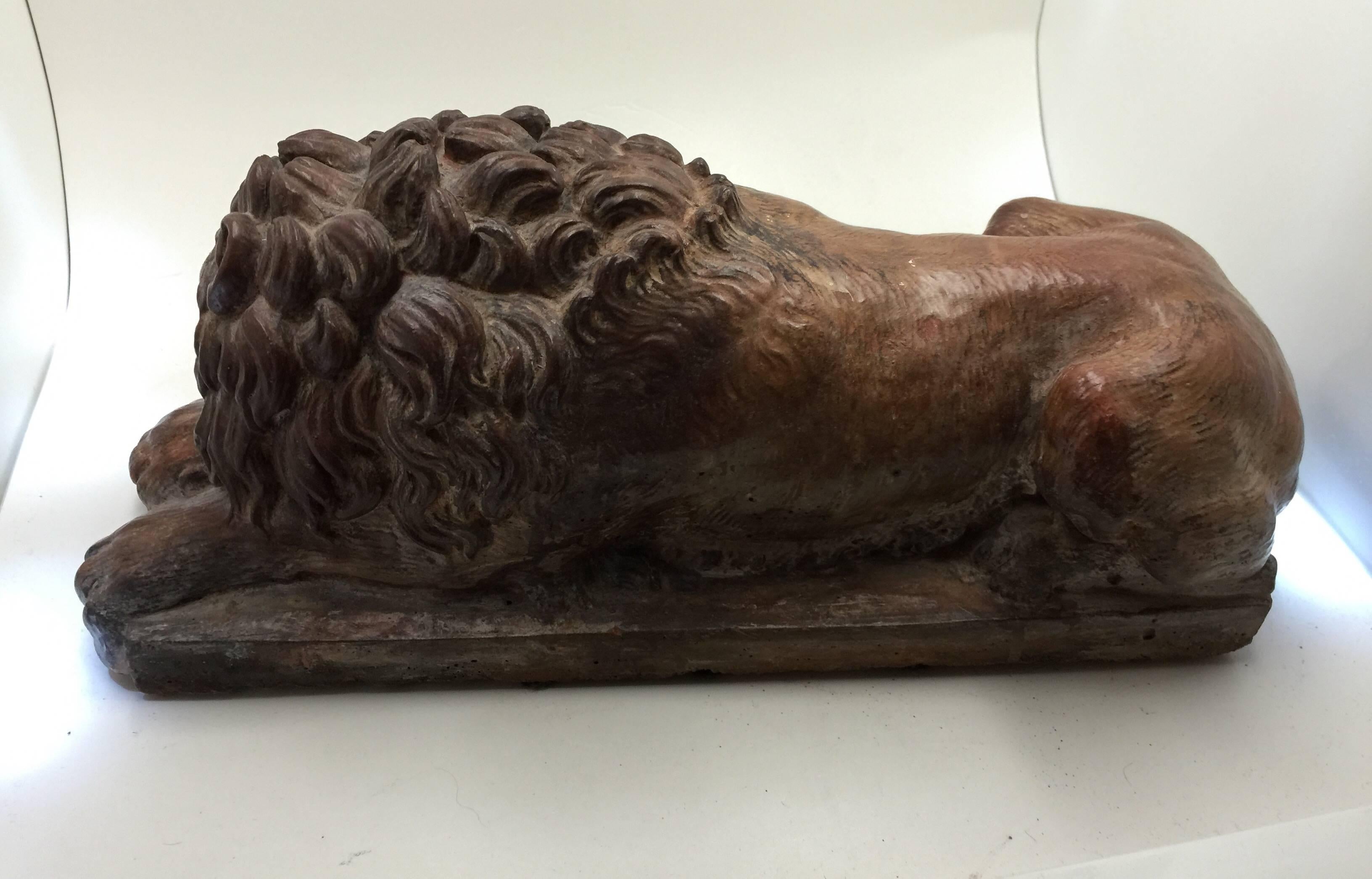 Pareja de leones de terracota, según Canova, S. XIX Grand Tour en venta