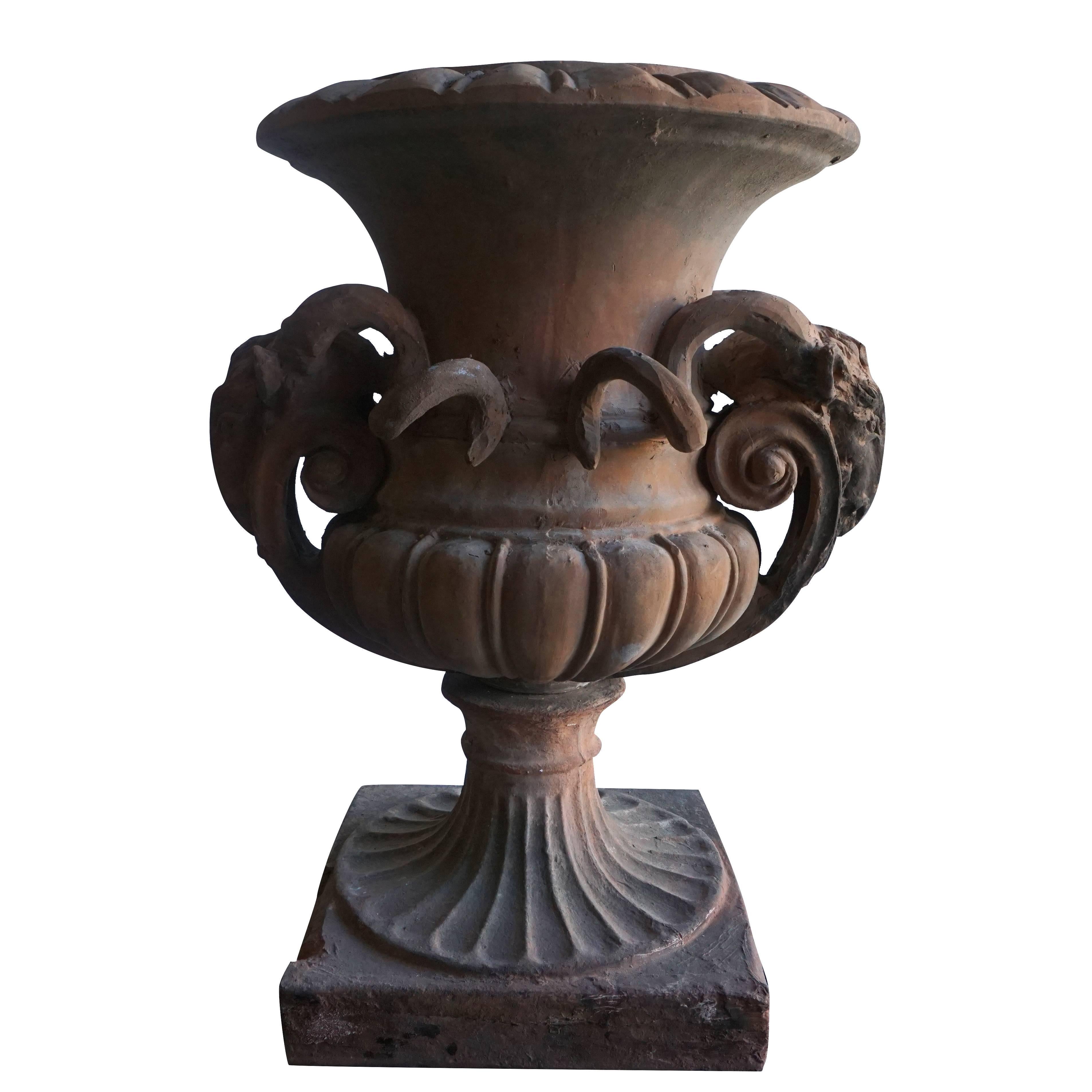 Late 19th Century Pair of Tuscan Neoclassical Style Urns in Terracotta In Good Condition In West Palm Beach, FL