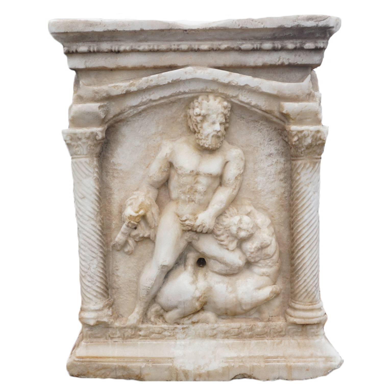 Antiker Sarkophag-Pflanzgefäß oder Untertopf aus italienischem Thassos-Marmor, 19. Jahrhundert (Handgeschnitzt) im Angebot