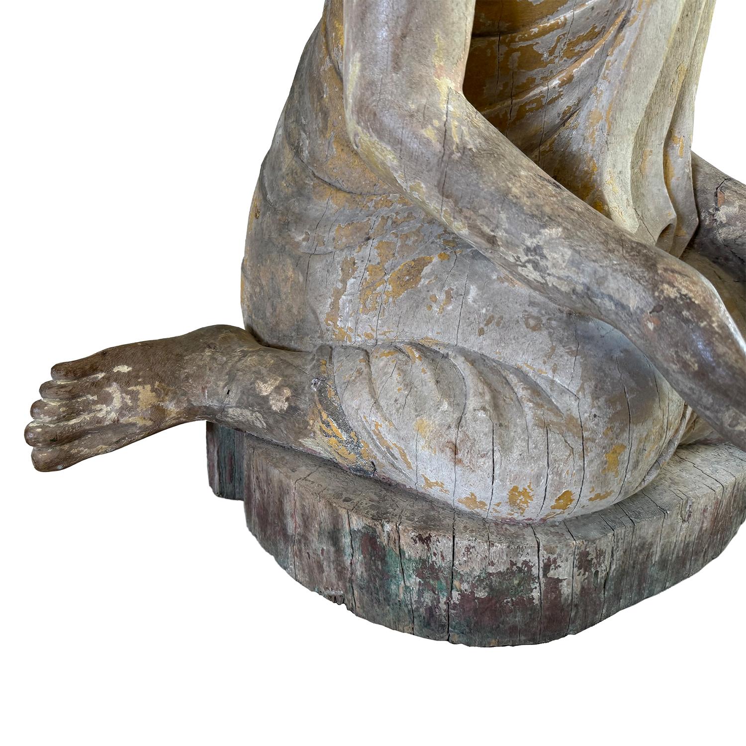 Moine asiatique agenouillé du XVIIIe siècle en Anjali Mudra - Sculpture ancienne en bois de teck en vente 3