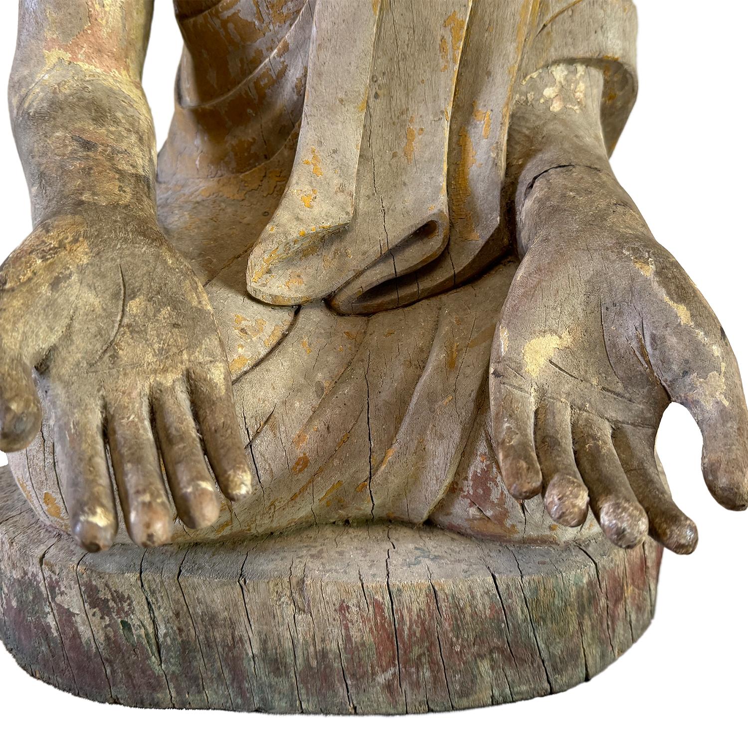 Moine asiatique agenouillé du XVIIIe siècle en Anjali Mudra - Sculpture ancienne en bois de teck en vente 2