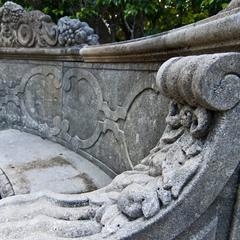 Late 19th-20th Century Renaissance Style Italian Curved Limestone Garden Bench