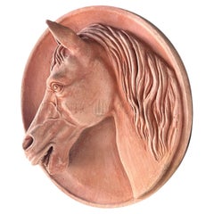 Rilievo murale raffigurante un cavallo